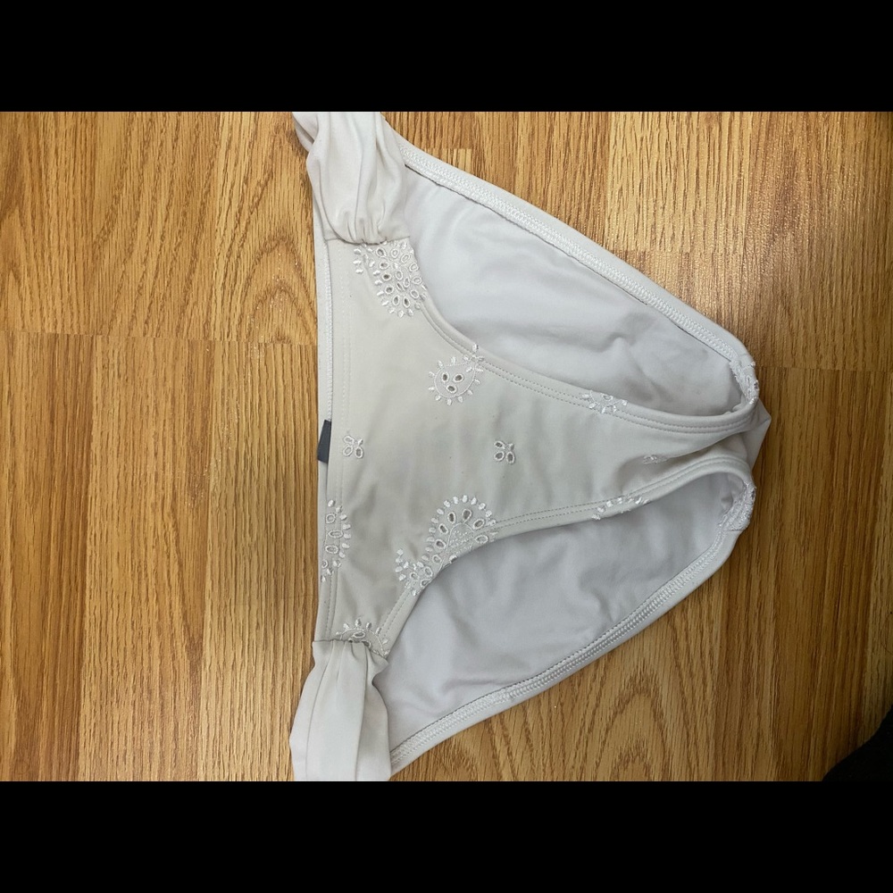 Whit bathing suit bottoms